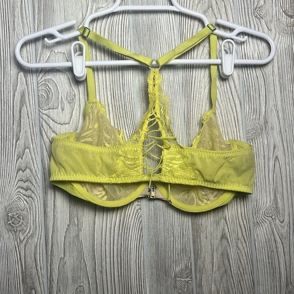 Victorias Secret 36C unlined demi bra Front Closure Racerback Yellow - Picture 4 of 4